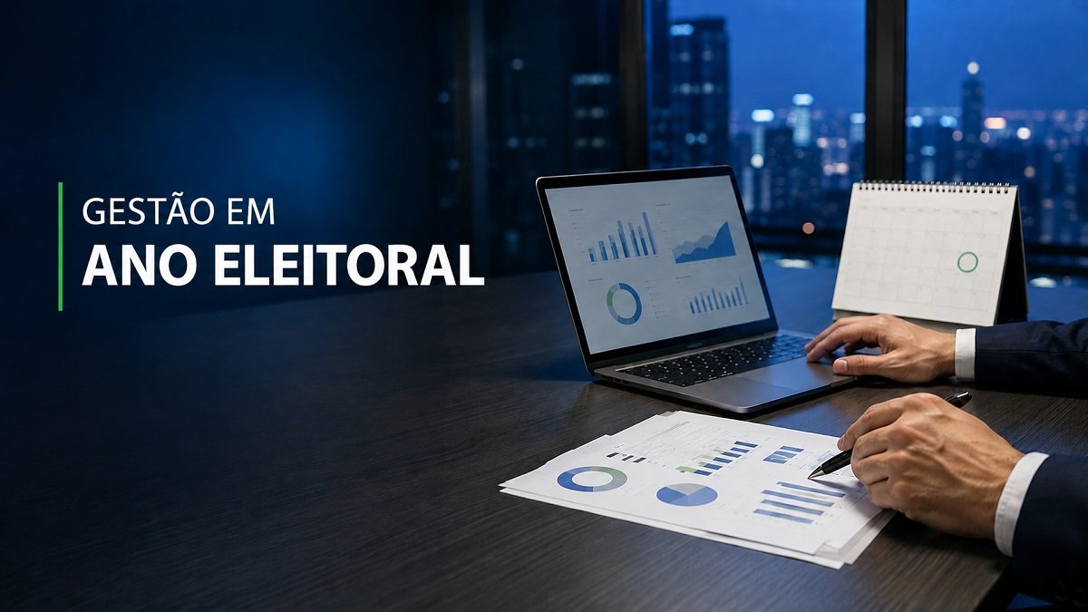 Profissional analisa gráficos financeiros em notebook durante planejamento empresarial em ano eleitoral.